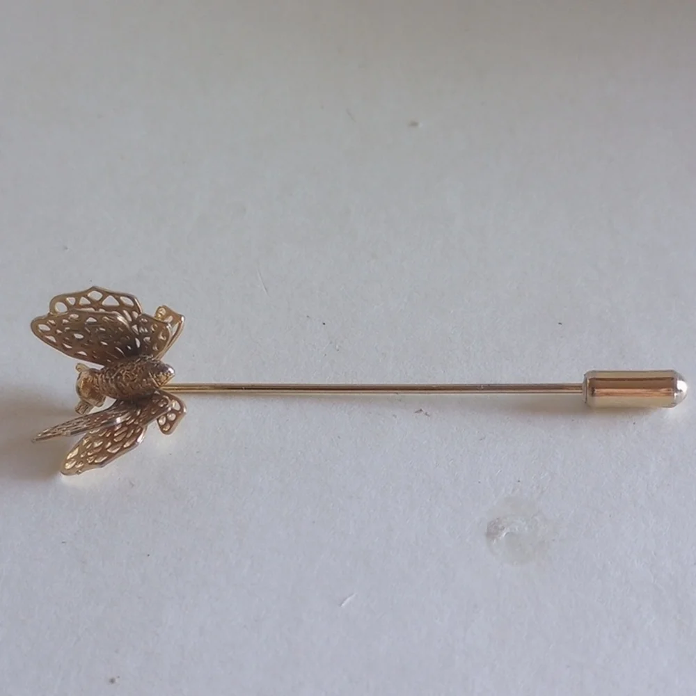 PENDANTS , PIN VINTAGE LOT CHERUB, BUTTERFLY HAT PIN,  PARAKEED LOT OF THREE